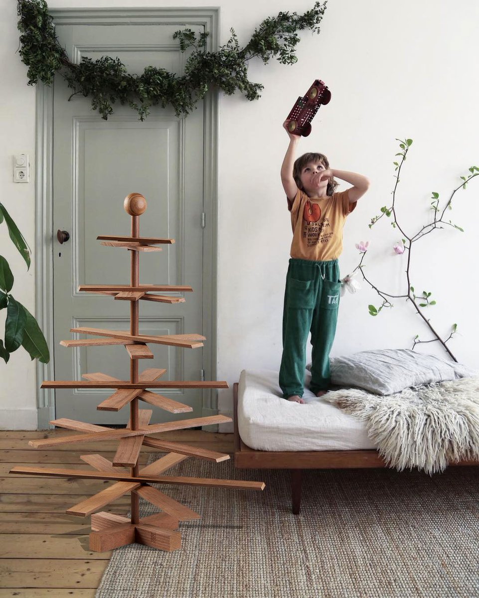 KebonyWood's tweet photo. #Weihnachten mit Style: Dieses Jahr kommt edles #Holz ins Wohnzimmer.  #Habitree wirkt pur oder geschmückt! https://t.co/llSkQkTieR https://t.co/RXutY0QYLk