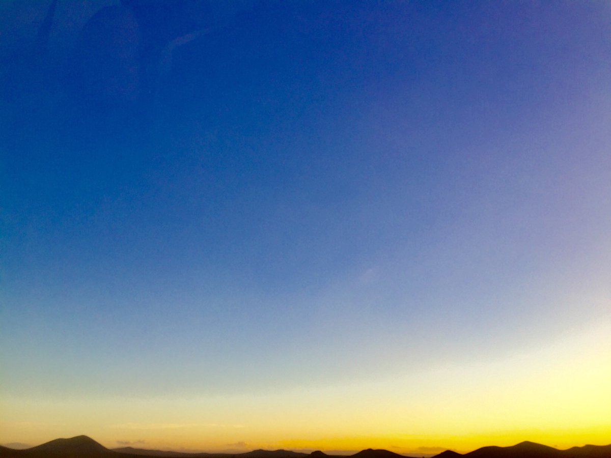 rikky_856's tweet photo. Aim for the sky... https://t.co/NYF7PDMxJ4
