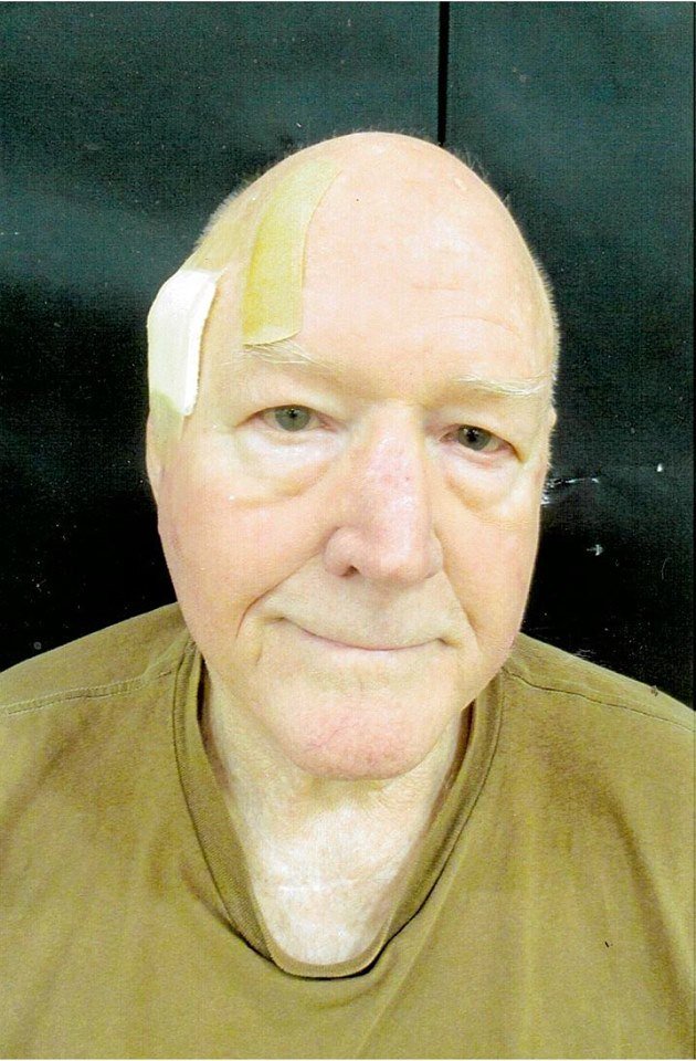 Suffering from Cancer and serving a life sentence for Marijuana.

pow420.com/11th_day_of_ra…