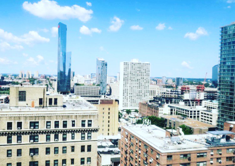 #23H Wanamaker House is up for rent! This home has 2 beds, 2 baths &amp; stunning views of Center City and West Philly! ow.ly/m4IZ30g5OWt