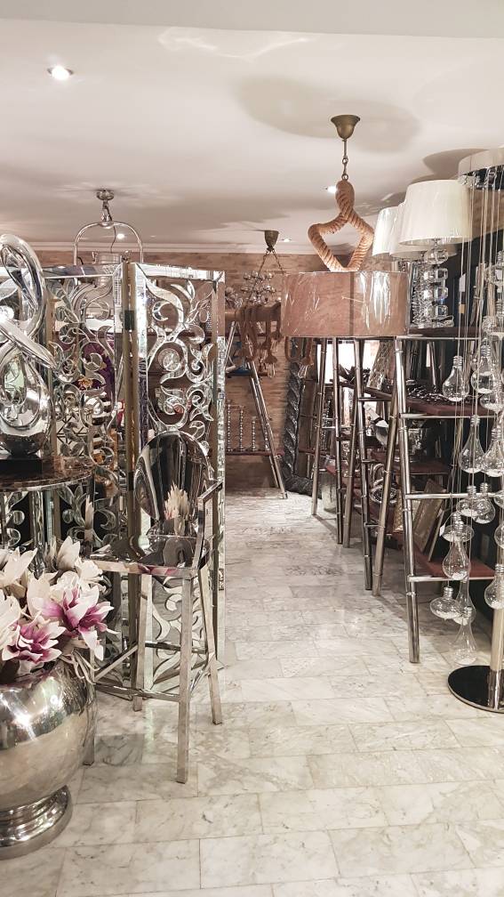 denim_ng's tweet photo. @ekstraordinaryworld is giving about 50% discount on purchases
Hurry!!!
.
#interior #decor #season #gift #items #decals #fragrances #art https://t.co/wQTkXqvDaT
