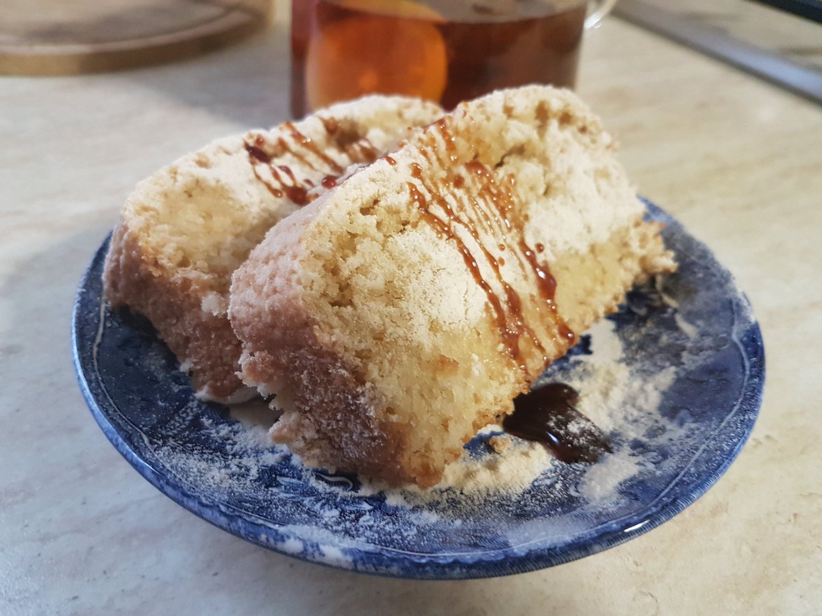 ChiaraPilat's tweet photo. Plumcake al cocco #vegan 
La #ricetta sul #blog 
⤵⤵⤵
https://t.co/LpVhml6dC5 https://t.co/jf7hlWE4kr