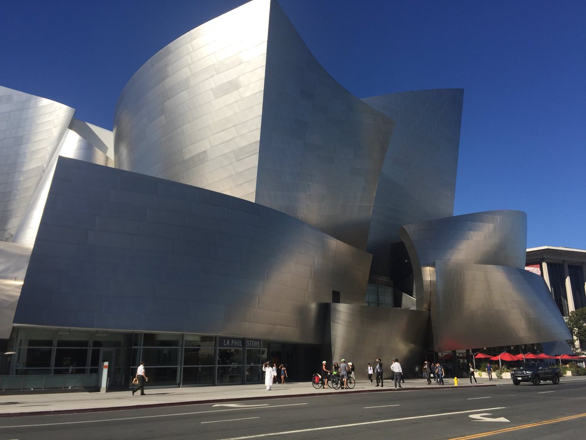 richolaya's tweet photo. Excited to be in LA for the week attending #ULIFALL and checking out some cool architecture https://t.co/b8Vl9MlOm0