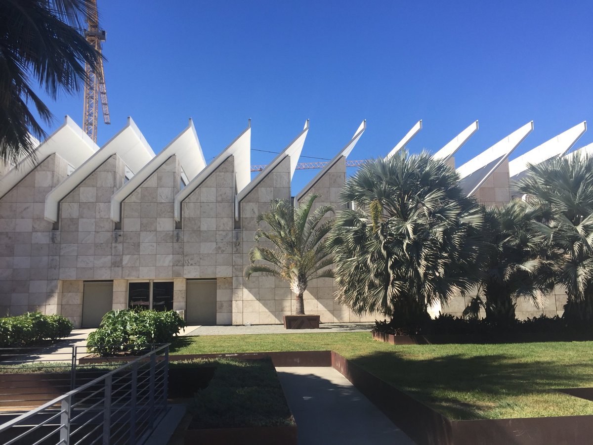 richolaya's tweet photo. Excited to be in LA for the week attending #ULIFALL and checking out some cool architecture https://t.co/b8Vl9MlOm0