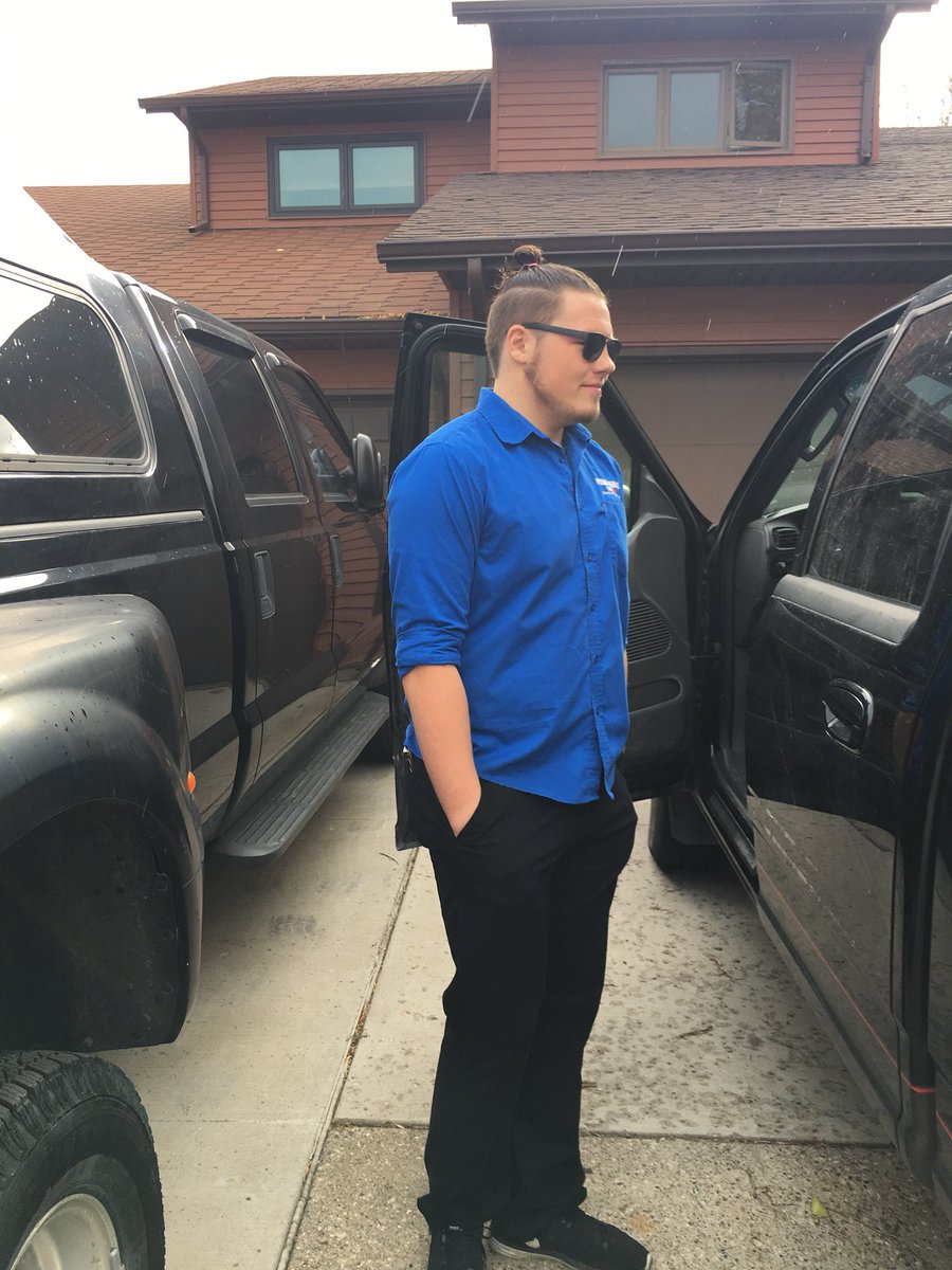 industryespion's tweet photo. First day at school with his new hair. #manbunprobs https://t.co/Ed5xaA22XL