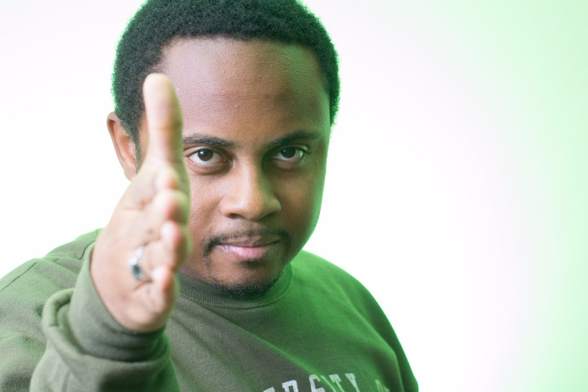 TechtographerG's tweet photo. Always enjoy my rare moments in front of the camera #TestSessions with a splash of green. #PhotoTherapy https://t.co/CoZ7NfLNhX