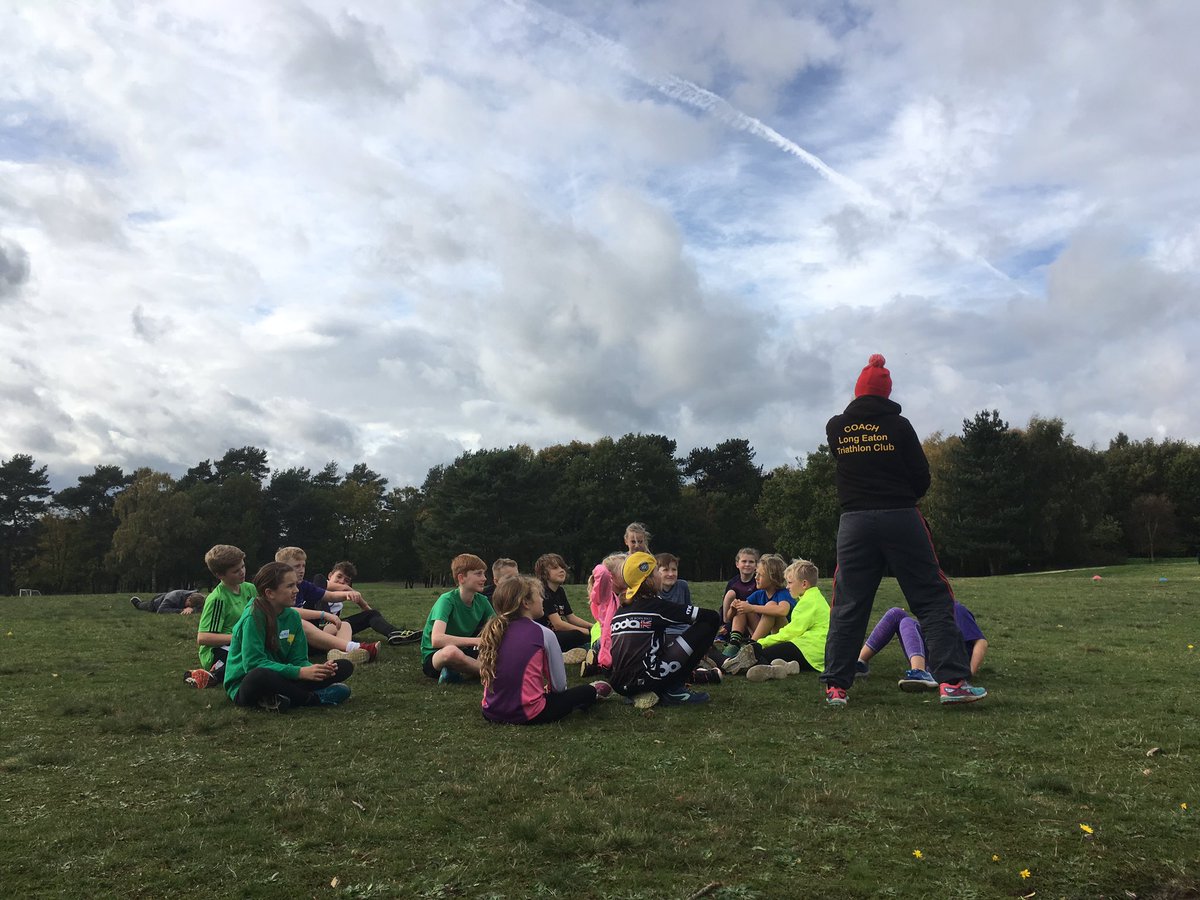 JuniorTriCamp's tweet photo. Afternoon #training session at #JuniorTriCamp. Pay attention juniors, #CoachVerity is in charge! https://t.co/xiYhz77WRu
