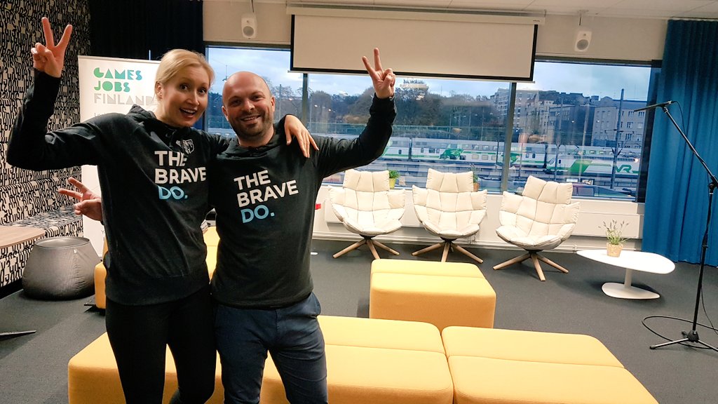 iamcoachwilly's tweet photo. Cool hoodie, notebook & pen gifts from @BaronaCareers @GamesJobsFin #thebravedo for our participants in #gameexecutive #gamex2017 @AaltoENT https://t.co/QJk4wLSeAp