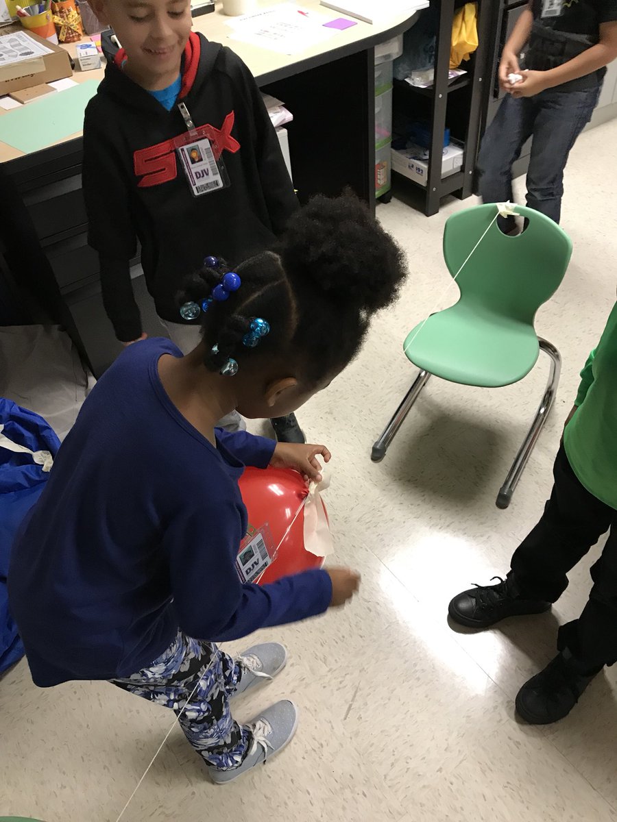 matthews1class's tweet photo. Using the force of air to move the balloon across the string. #forcesandmotion #sciencelab #DJVCMS https://t.co/amn23cLchL