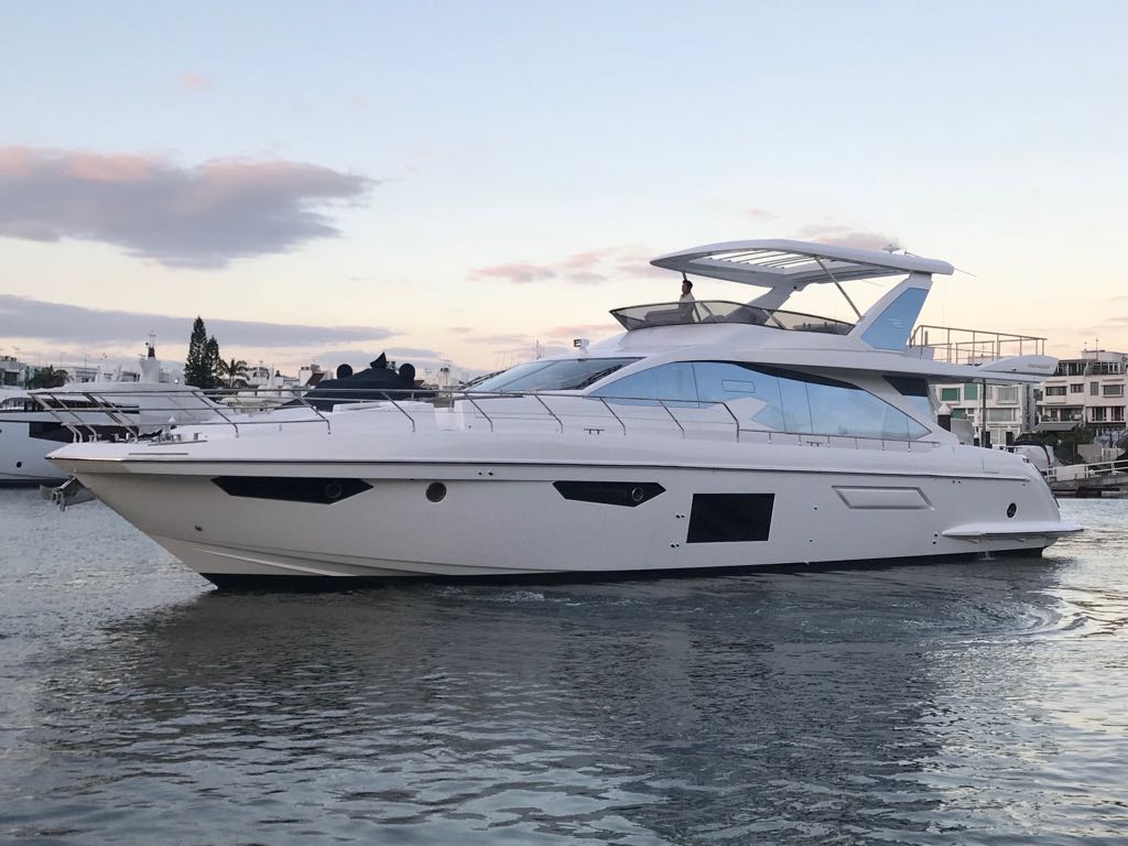 AzimutYachtsHK's tweet photo. Two sisters had arrived. #Azimut50 with the new galley up layout will soon become a new #star cruising in #Asian waters along with #Azimut72 https://t.co/sagwOJUTL0
