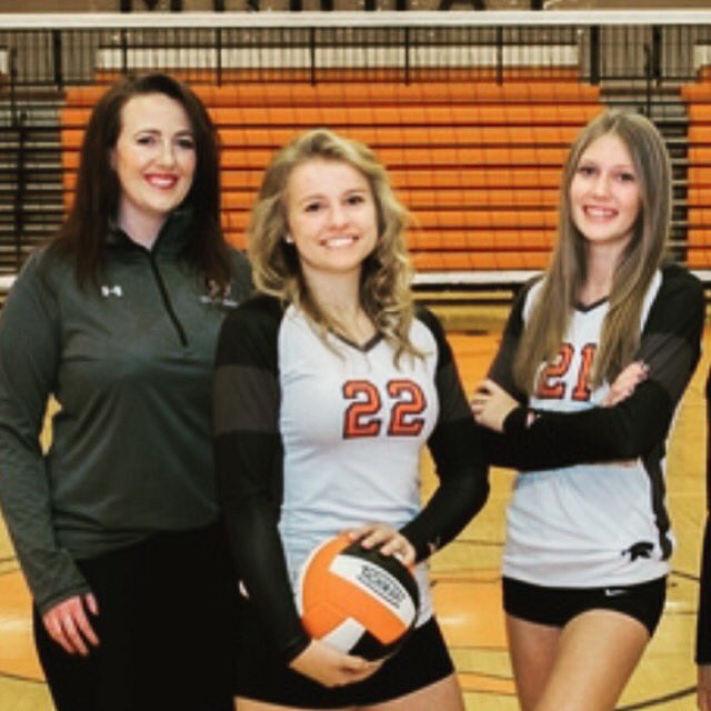realmurrayvb's tweet photo. Come celebrate our Seniors at senior night tonight at Murray!! 3:30/4:45/6:00 https://t.co/odnftYkOvx