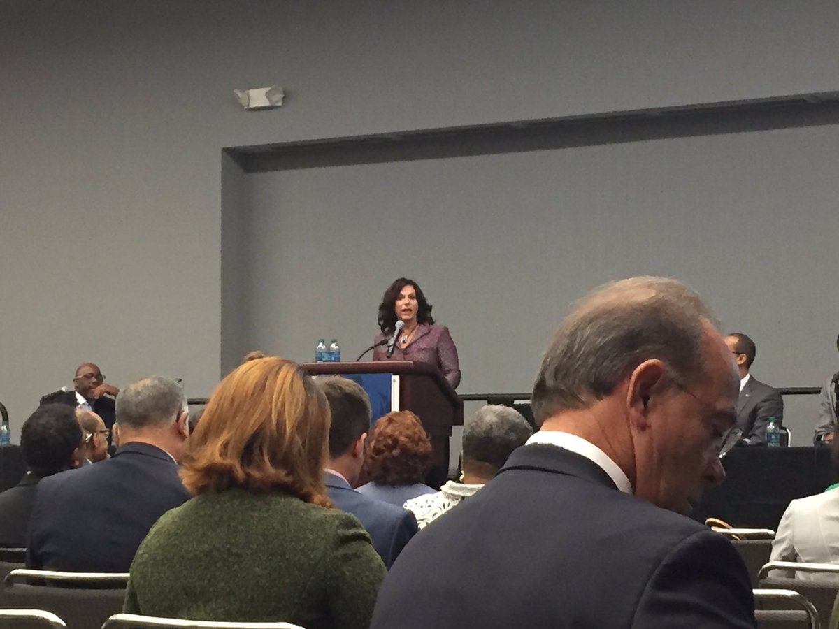 TomK_PPS's tweet photo. Andra Rush at Joint Ventures Best Practices seminar #nmsdc #PPSdoesNMSDC https://t.co/IiOl0pdIFT