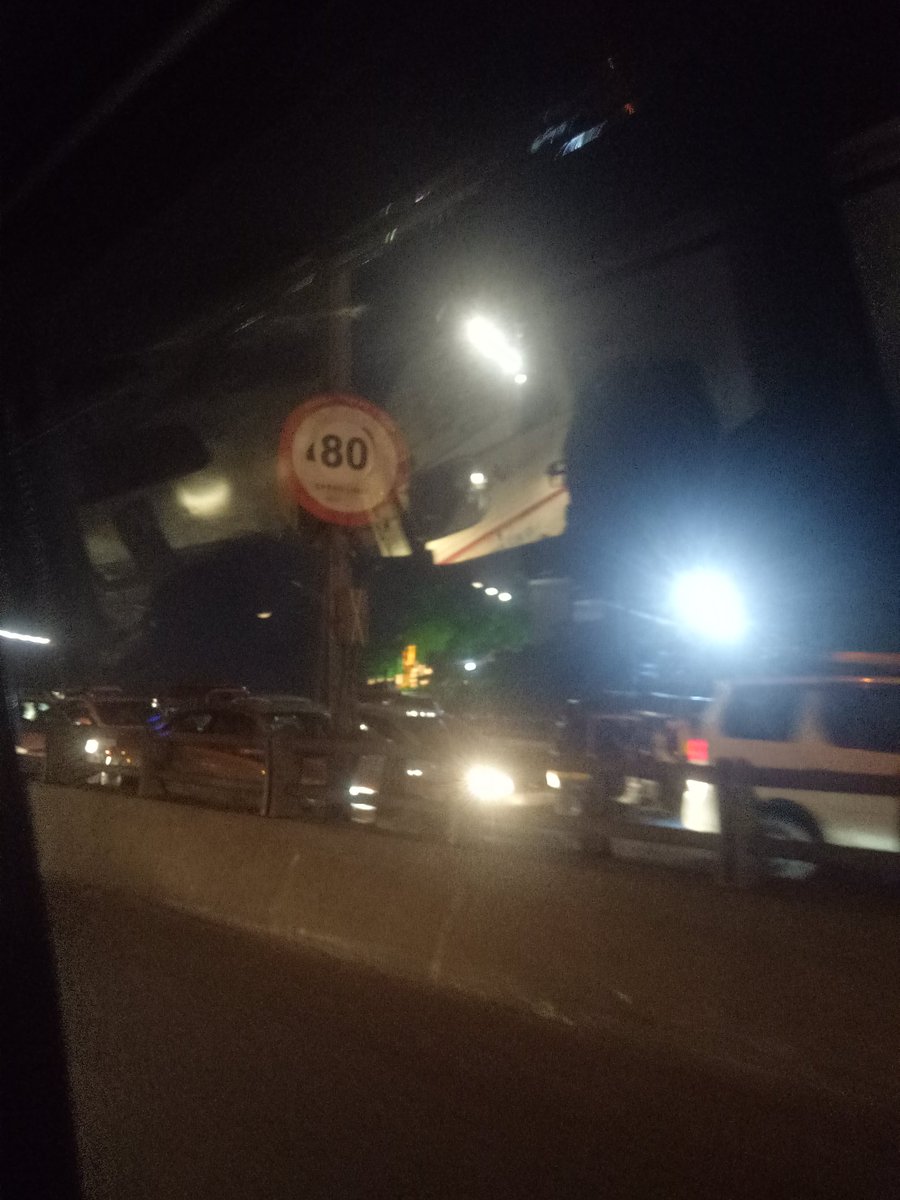 VijayThk's tweet photo. Max speed limit has been Increased from 60 to 80
Par bhai Yaha tho 15 ki speed bhi nahi mill rahi hai now at
#westerexpresshighway 😂😂 https://t.co/ML6fSKeGpy