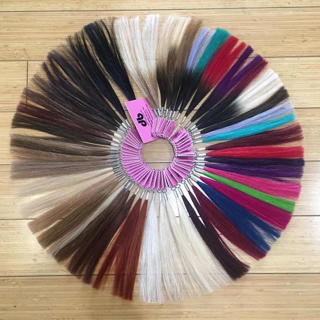 dbhairextension's tweet photo. 🗣 The #DonnaBellaHair color ring is on sale for $20. Learn more on the #DonnaBellaBlog: https://t.co/rMS8QEJRuy (Via: @caitlynhiner13) https://t.co/TKTC4KmzZH