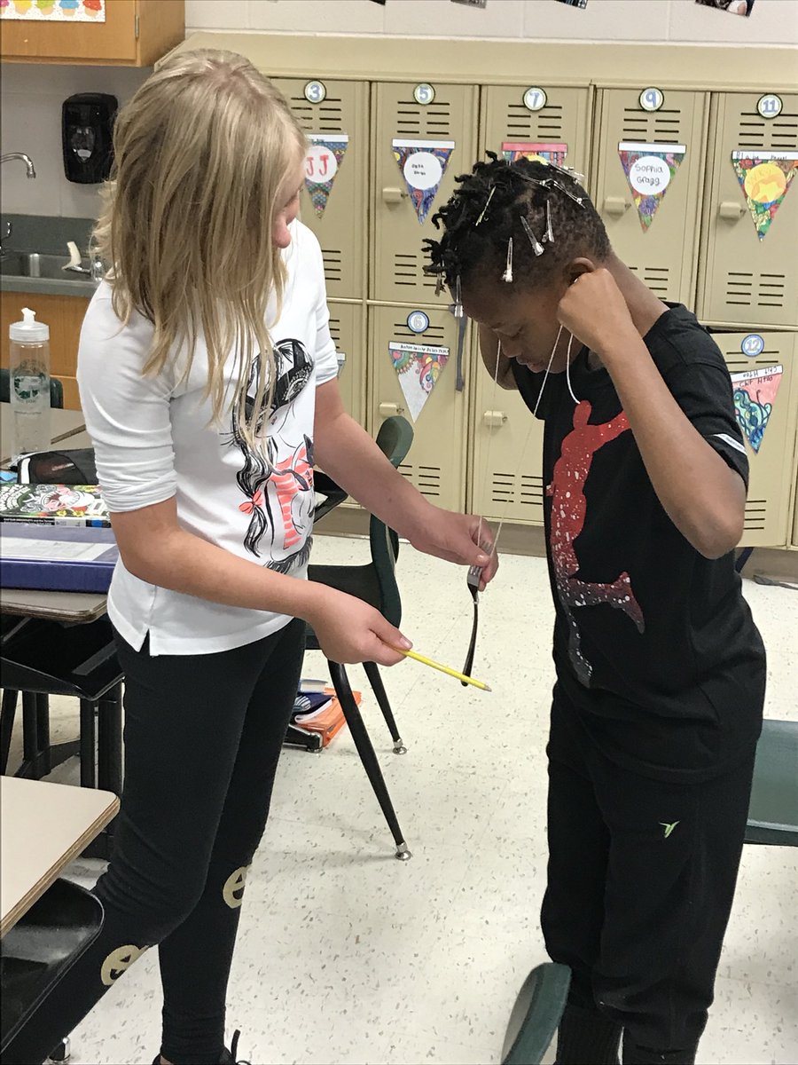 gentry_nickie's tweet photo. Learning about vibration and pitch with a string and fork. #Neverstopbeingcurious @mrsrjohnson4th https://t.co/j5CjWpboz1