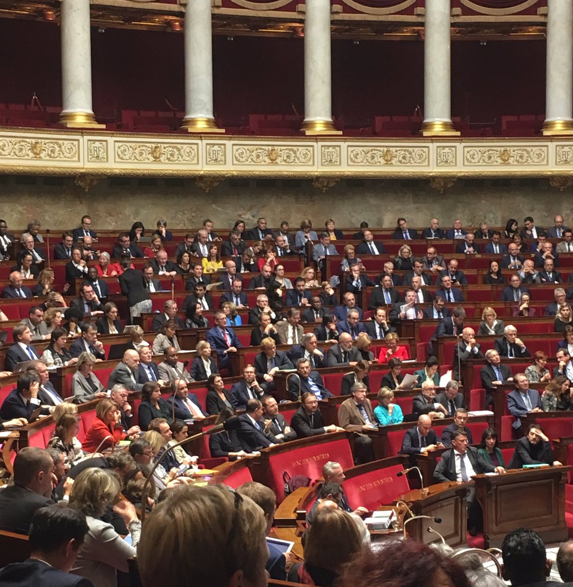 EmilieCariou's tweet photo. L'Assemblée nationale a adopté  la 1ere partie du PLF 2018 https://t.co/Vmz7oObJUt
