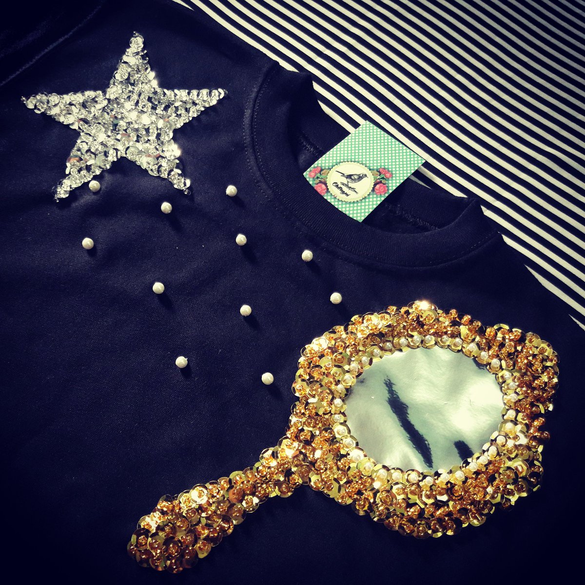 Chitugui1's tweet photo. Sudadera Espejo 🌟💛 #hechoenmexico #hechoamano #consumelocal https://t.co/QKhu7outBH