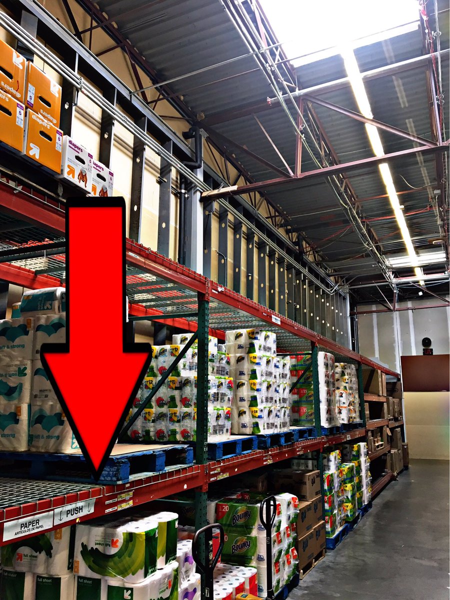 CoryHofmeister's tweet photo. Paper ⬇️ Plastics ⬇️ Bulk ⬇️ Bring on the 🎄 because 1035 is Ready! @bhorn75 @ContrucciJoe #emptysteel #👢camp https://t.co/eZHeRUVgqR