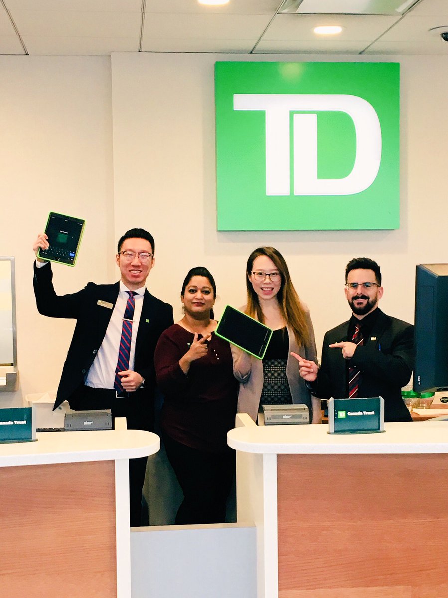 Team 559 leading with digital!#letsgetdigital @Lcolangelo_TD <a href="/Lisajess_TD/">Lisajess Yeung</a> @AbbasPanju_TD <a href="/AnnechristineG/">Anne-Christine Gagné</a> @robertghazal_TD