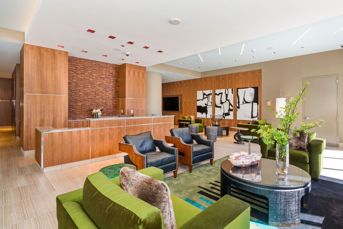 24-hour concierge to welcome you home. #SoarWithTheConfluence

theconfluencedenver.com