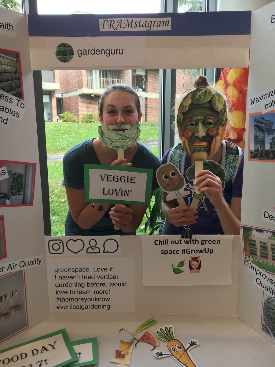 upbeetRD2be's tweet photo. Celebrating food day with the community nutrition students! #FSUcan @HannahHayward5 https://t.co/CEZt69zrbR