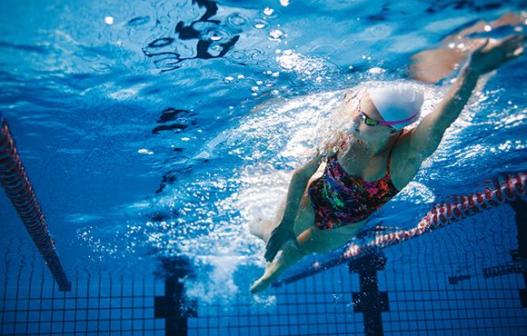 active's tweet photo. How to Swim Like a Triathlete. https://t.co/RmgzguEQXk https://t.co/630J4Zan4I