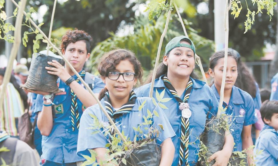 300 scouts aprenden a reciclar en Festival Ecológico - mundoscout.com/2017/300-scout…
