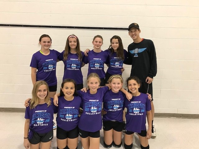 HamiltonSmashVC's tweet photo. 12U girls in their new practice shirts! #smashletes #smashfam #volleyball https://t.co/Agi0ibb8qd