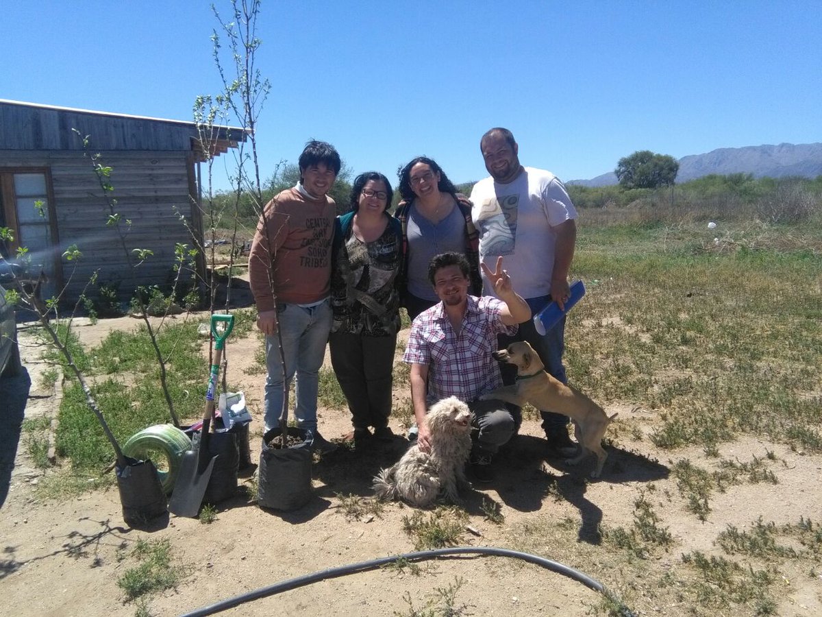 AmbienteSanLuis's tweet photo. Plan de Fomento Productivo Rural - Continúa la entrega de kits a los beneficiarios de toda la provincia. Más información en https://t.co/G02lZrwGDo. #Producción #Campo #SanLuis https://t.co/vgstUM1NkA