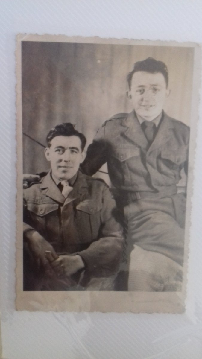 Trying to locate Robert Sumner, Wigan 22 Regiment Royal Artillery The person on the left is my dad Leslie (Mick) Clymo