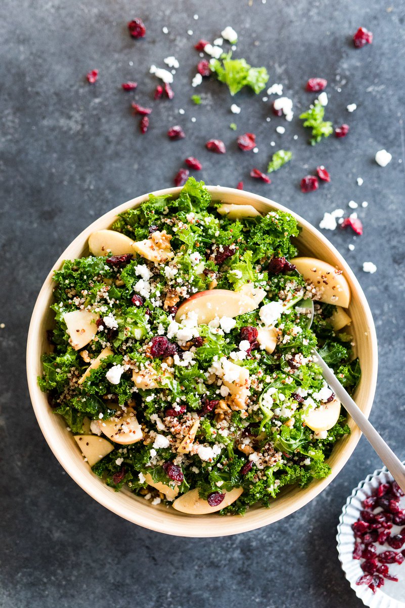 CoachFarm's tweet image. Celebrate #NationalFoodDay by diving into Fall with this quinoa salad made with goat cheese😋 apple-of-my-eye.com/2017/09/18/the…