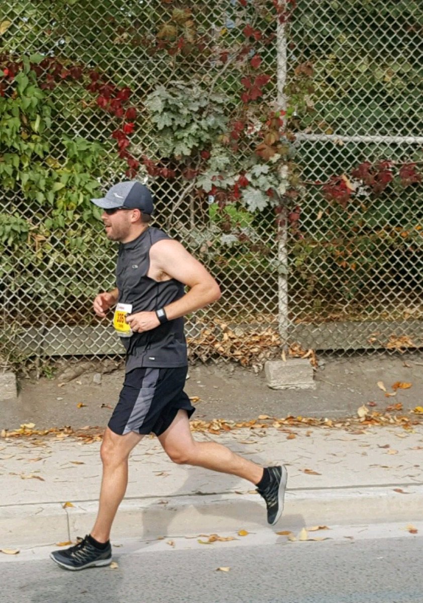 BiemanFitness's tweet photo. Congratulations to my client Chris Ripley on completing The Scotiabank Waterfront Marathon with a time of 3:50:09! #STWM2017 #biemanfitness https://t.co/WghCESiuQx