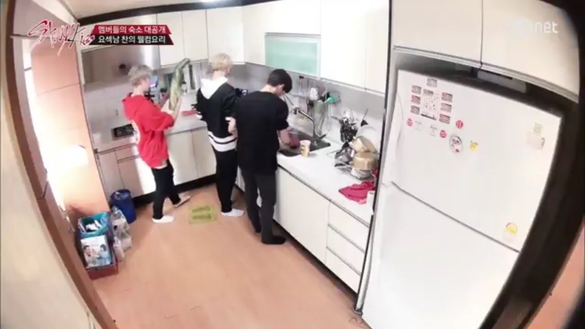 Stray Kids Update District9 On Twitter 171024 Welcome To Chan S Kitchen Ep 2