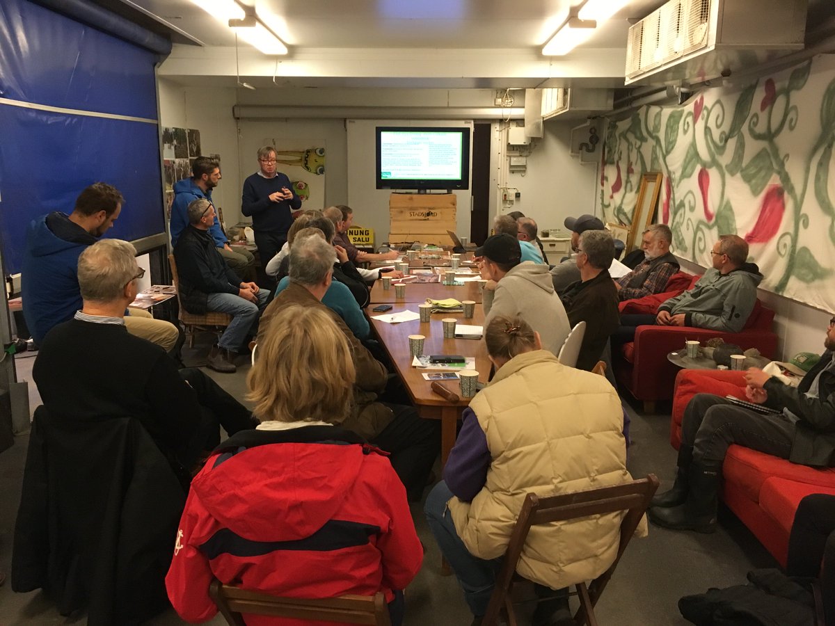 VattenbruksCO's tweet photo. Akvaponi och stadsodling var diskussionen idag! Kul att få besöka #Stadsjord i Göteborg. https://t.co/AFjhtPBYnO