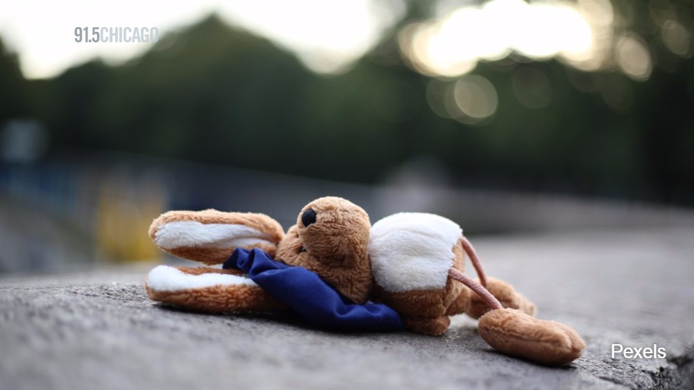 WBEZ's tweet photo. Child Deaths Spike In Illinois After DCFS Privatizes Program https://t.co/bmEyHrJbmW https://t.co/OXhMViw57l
