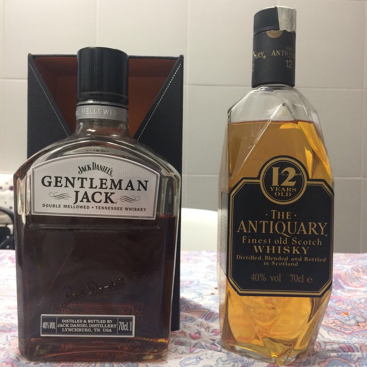 ericandreucarv2's tweet photo. Cata de vins i whiskey/whiskys amb @magnetic_foods @pansificat https://t.co/0Mu2VzbR5f