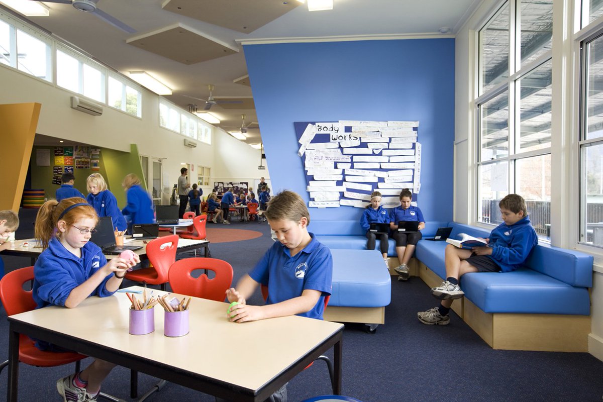 nshawnmusic's tweet photo. #sect0015 This is a very kinetic learning space because the kids have lots of things to do hands on work with. https://t.co/BluuvRuP8q