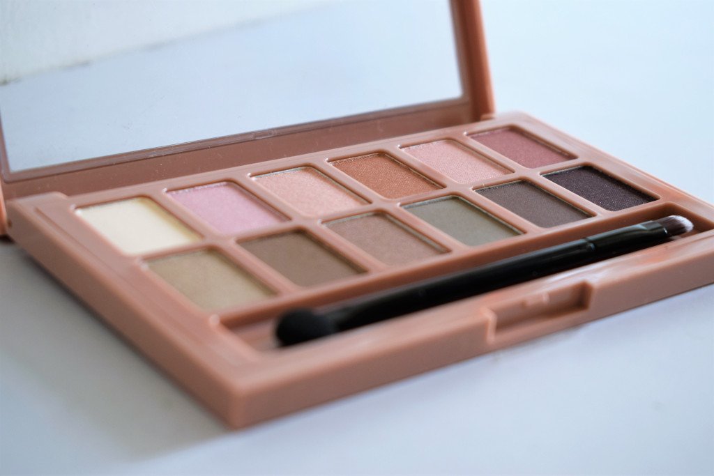 ItsSanahSharma's tweet photo. EOTD: Maybelline Blushed Nudes Palette https://t.co/ELmy6SyOLr https://t.co/5BdgOssgXo