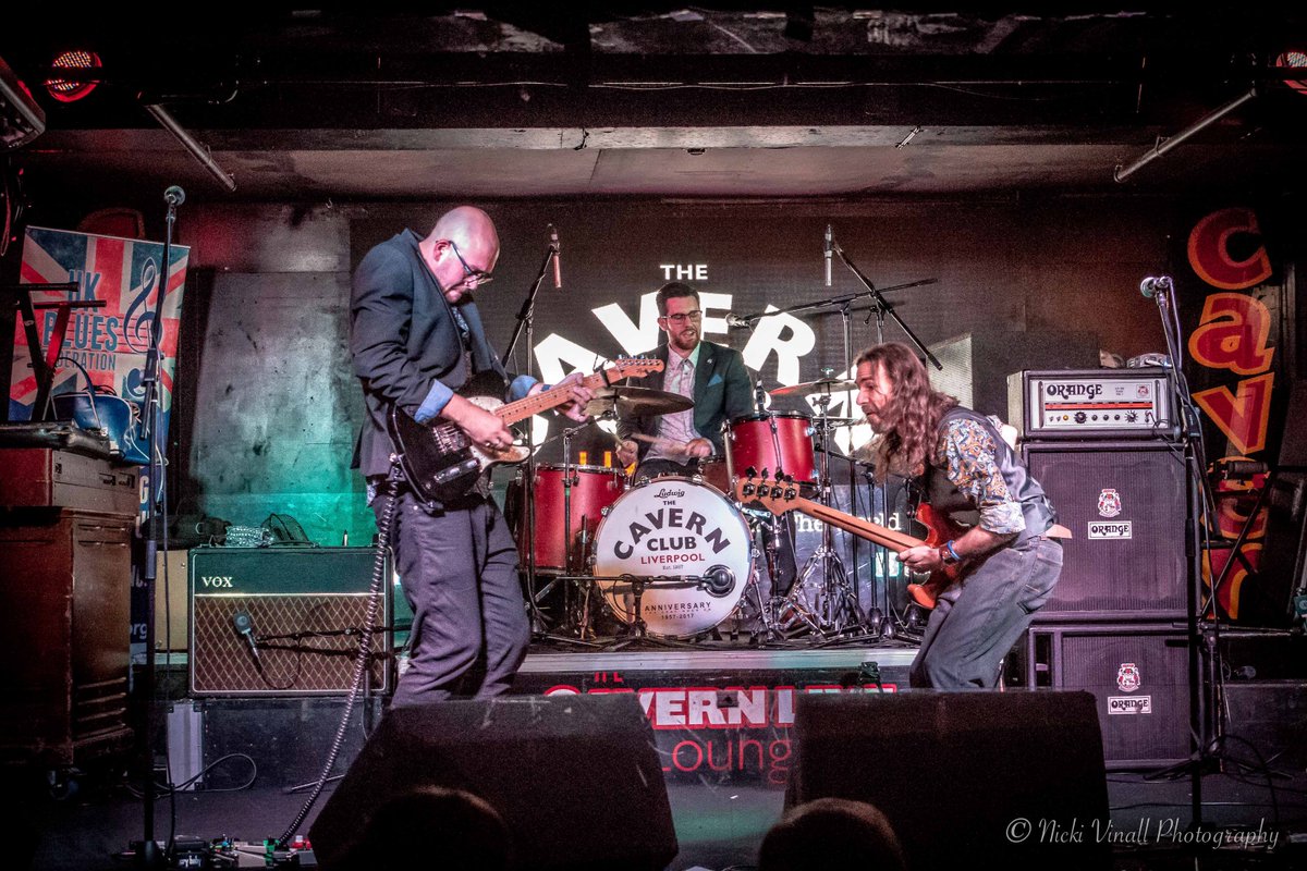 RJHunterMusic's tweet photo. The Robert J Hunter Band are now booking for 2018
Know a cracking venue? Want a slice of dirty blues?
https://t.co/BMTYLiWg6x
#MusicHourUK https://t.co/0zi7Z7KItF