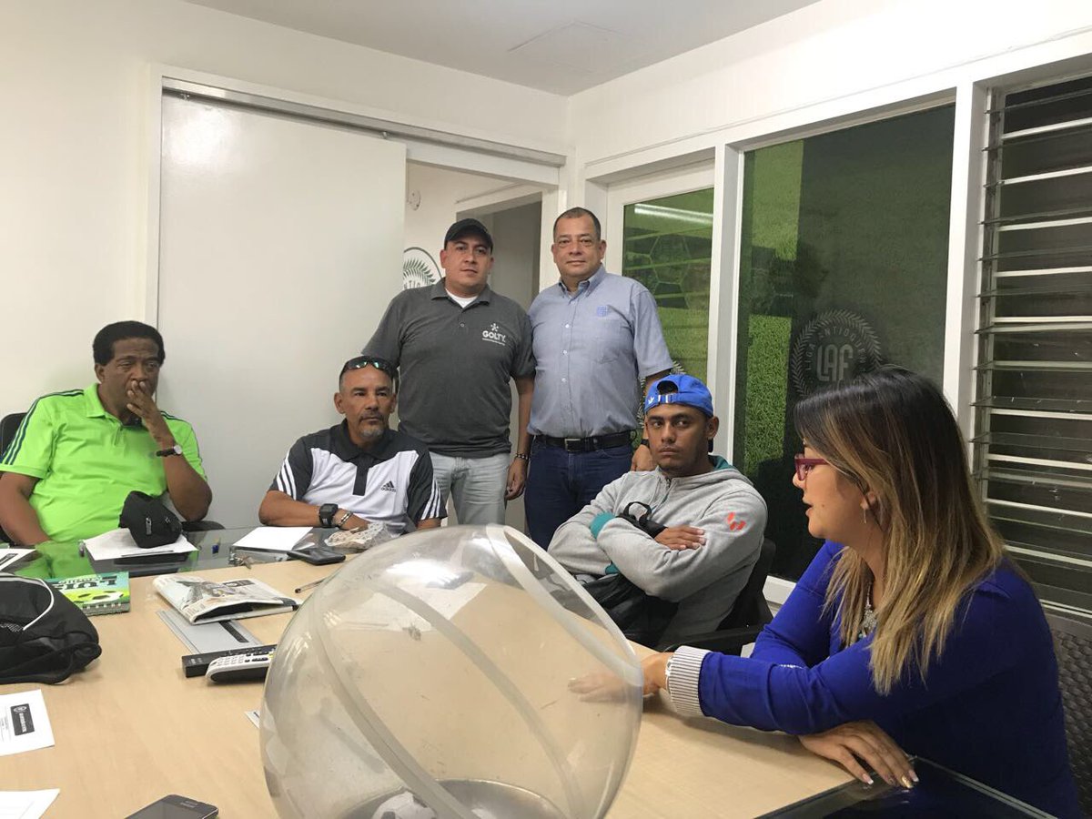 AntioquiaLAF's tweet photo. Estamos en congresos técnicos de #FinalesLAF, nos acompaña el representante de @GoltySports y @JohnRamirezZ miembro del Comité Ejecutivo. https://t.co/RhFQzYKm1E