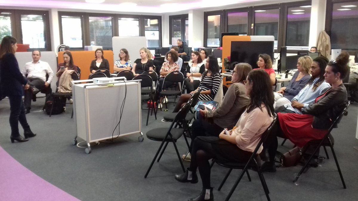 LesentrepEnOG's tweet photo. Auditoire captivé à la #VillaOccitanie - premier retour d'expérience d'une #FemmeChefdEntreprise https://t.co/chainx7ET8