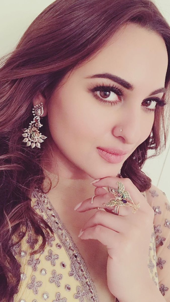 Filmfare tweet media