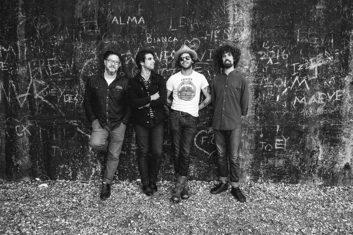 LanghorneSlim's tweet photo. The Law & I reunite for 3 amazing shows ♥️
Nola: @EmerilOrg w @NRateliff
Dalls: #indexfest w @DrDogMusic
Mexico: @Avettatthebeach SOLDOUT https://t.co/WJeoScTBfV