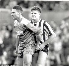 CCrossky's tweet photo. @SusanCalman @keviclifton This definitely looks like the Gazza and Vinny Jones pic https://t.co/BoHvgnRpzJ