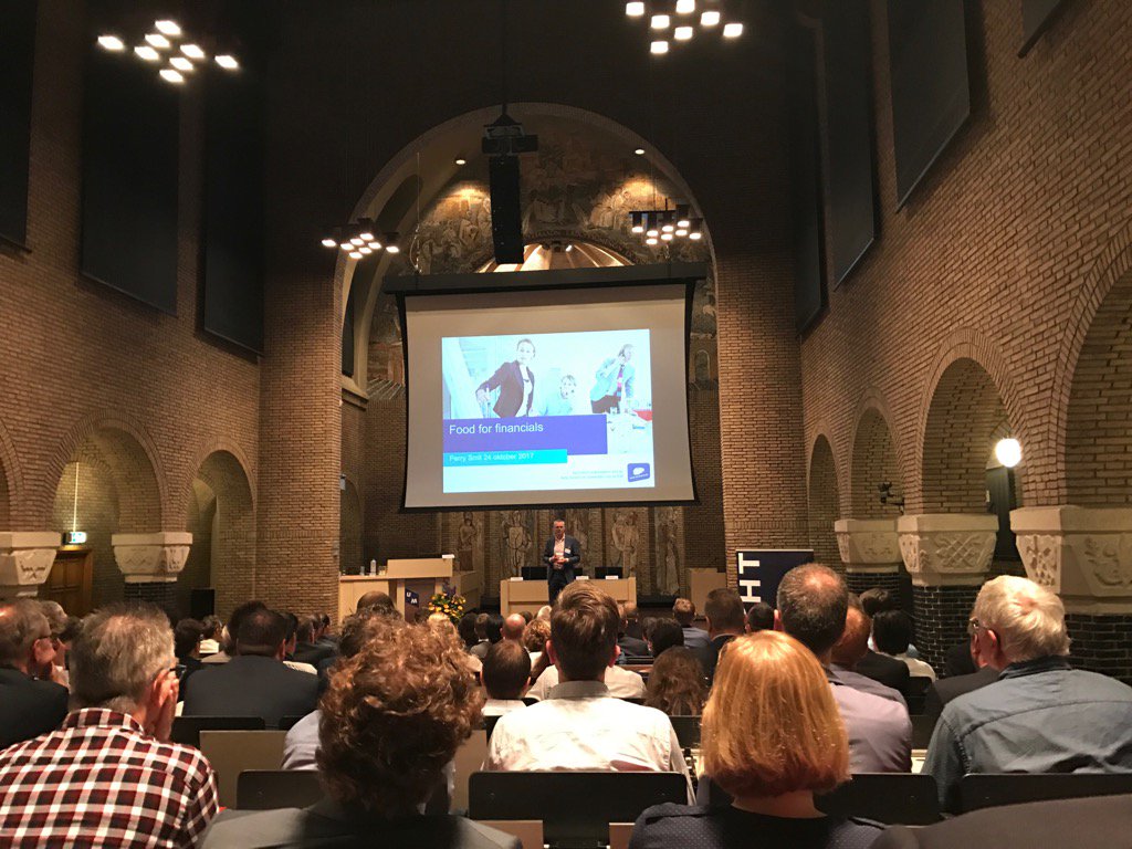 ColetteOttenTT's tweet photo. Volle zaal bij #foodforfinancials #yacht https://t.co/ZtcXMUpeEV