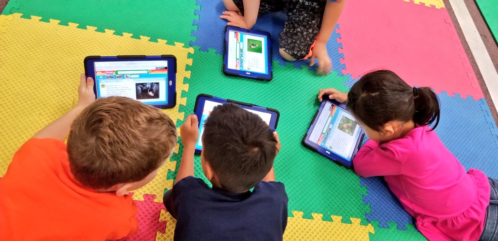 KyleHamstra's tweet photo. #kindersCAN research animals that eat plants, make scarecrows, & position them in #ddegardens. #sciKL12 #sciKP11 #ddestem https://t.co/uelITFlCAZ