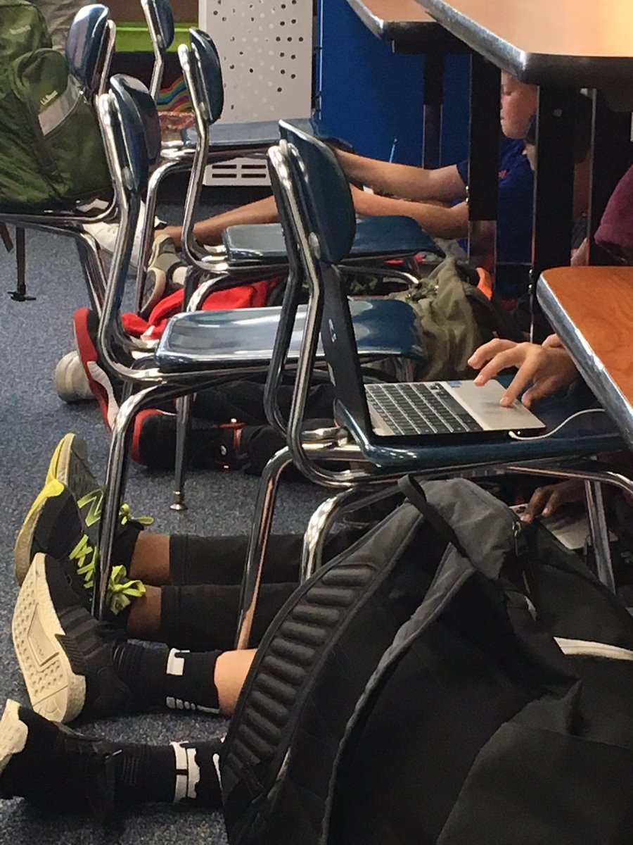 mswilson_jcps's tweet photo. Alternative seating at its finest. 😂#joco2020 #jocomindset #ALMSgators https://t.co/KZ3GZ6wU1H