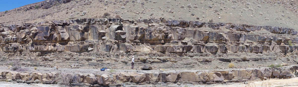 SedResQ's tweet photo. Deep-water lobes in the Gemsbok Valley area of Fan 3, Tanqua Basin. How many can you see? @brit_seds @man_basins @UoMSEES https://t.co/yNr5yfrepk