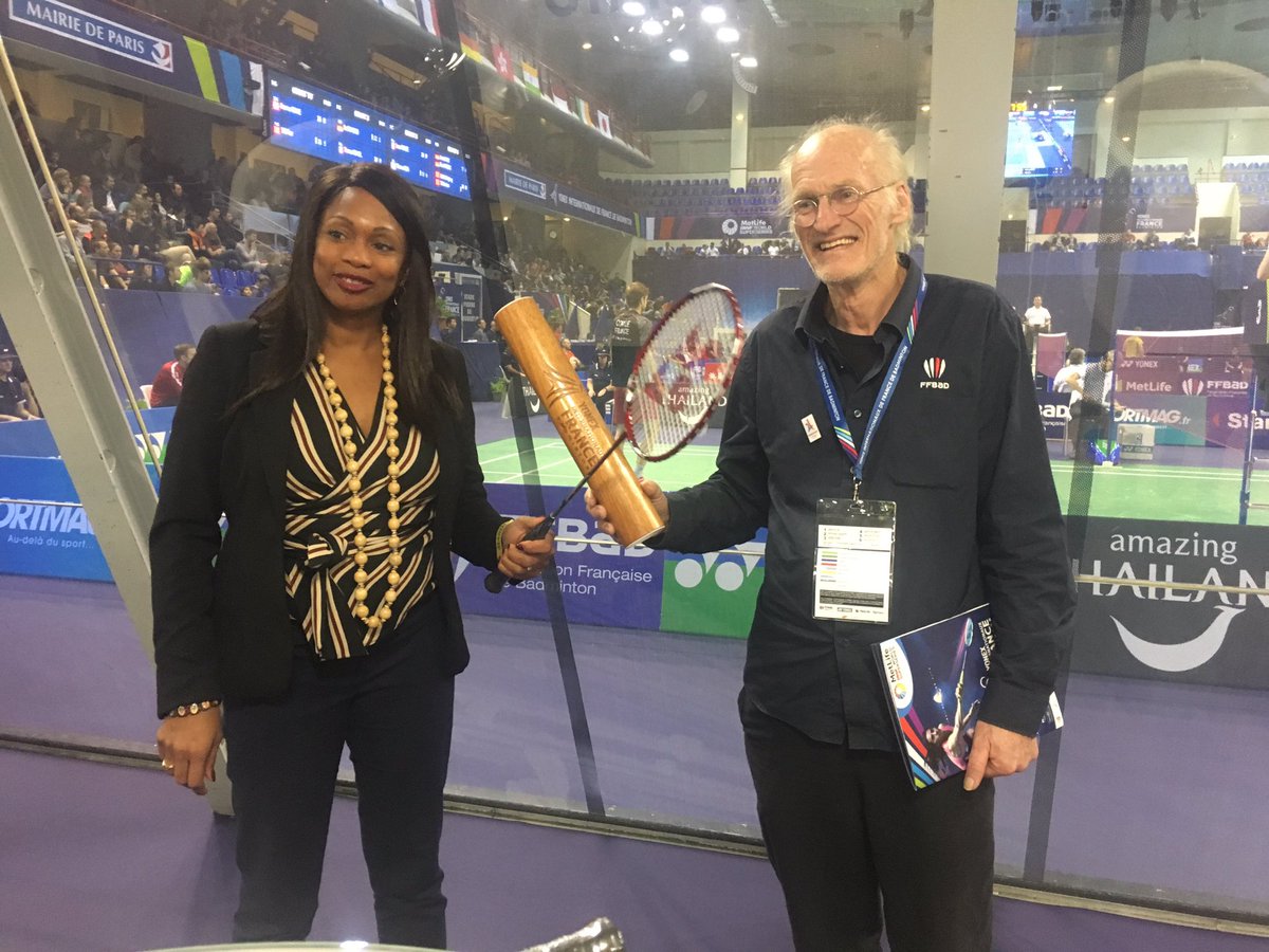 Très heureuse d'être présente aux Internationaux de France de #badminton au Stade Pierre de Coubertin. Bon courage aux Français ! #YonexIFB