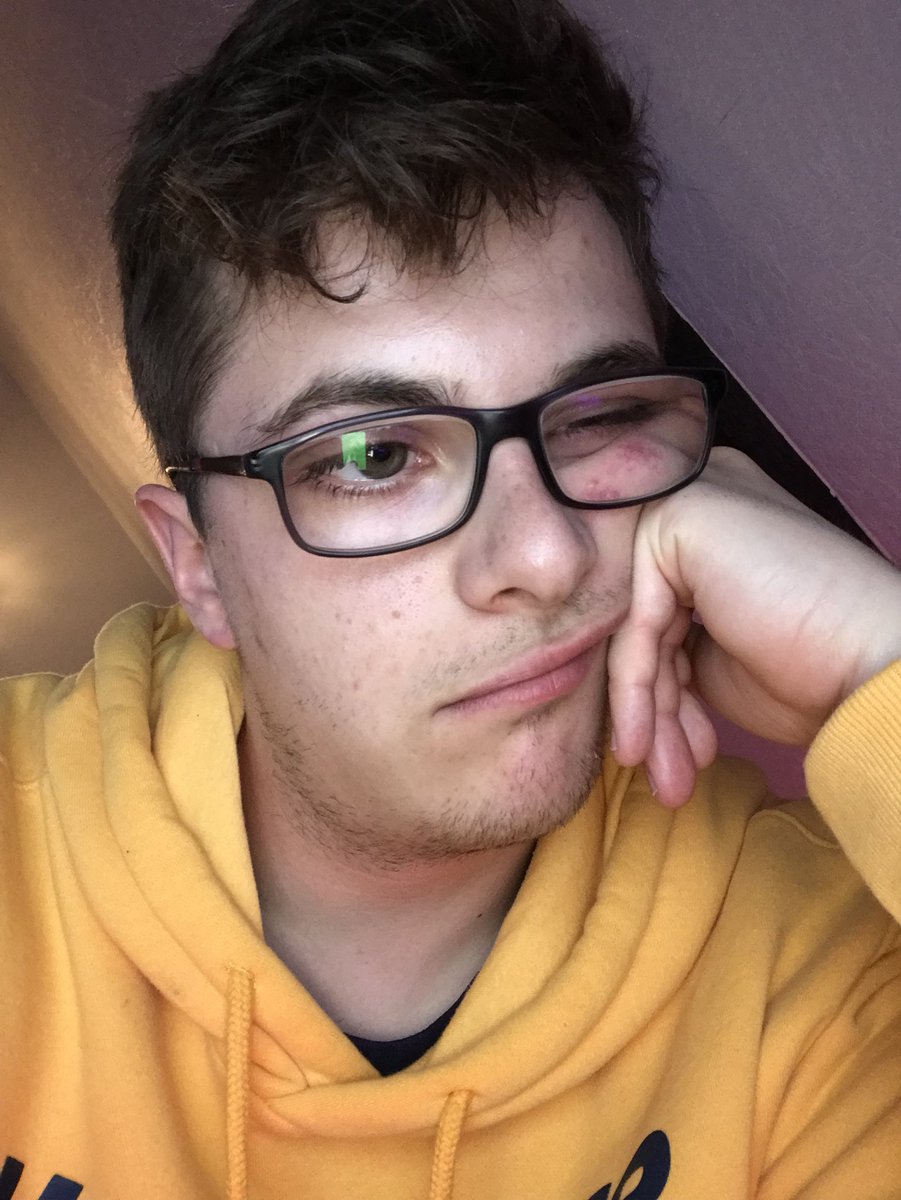 dylan_delrey's tweet photo. C’est cruel, j’me balade sur Tinder pour passer le temps et j’prend cher https://t.co/VMBu5mmuzD